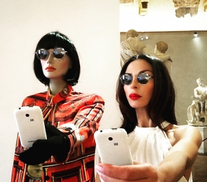 &quot;Fornaselfie&quot; (Piero Fornasetti, Barnaba Fornasetti - CitazioniPratiche)