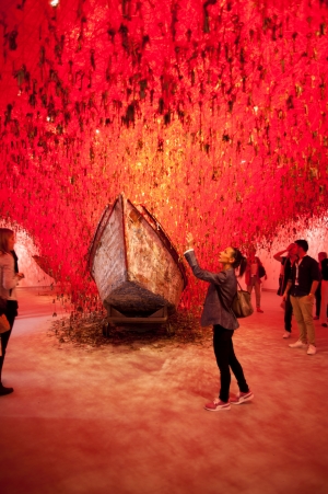 Una possibilità su centottantamila di ritrovare la mia chiave (Chiharu Shiota, The key in the hand)