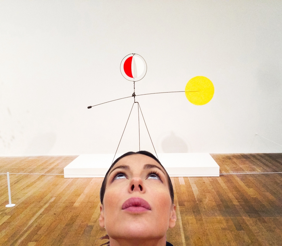 Uhm (Alexander Calder, Red and Yellow Vane)