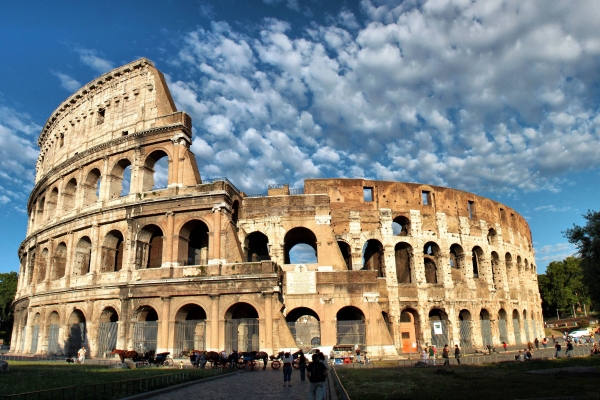 Il Colosseo ritorna meraviglia agli occhi del mondo
