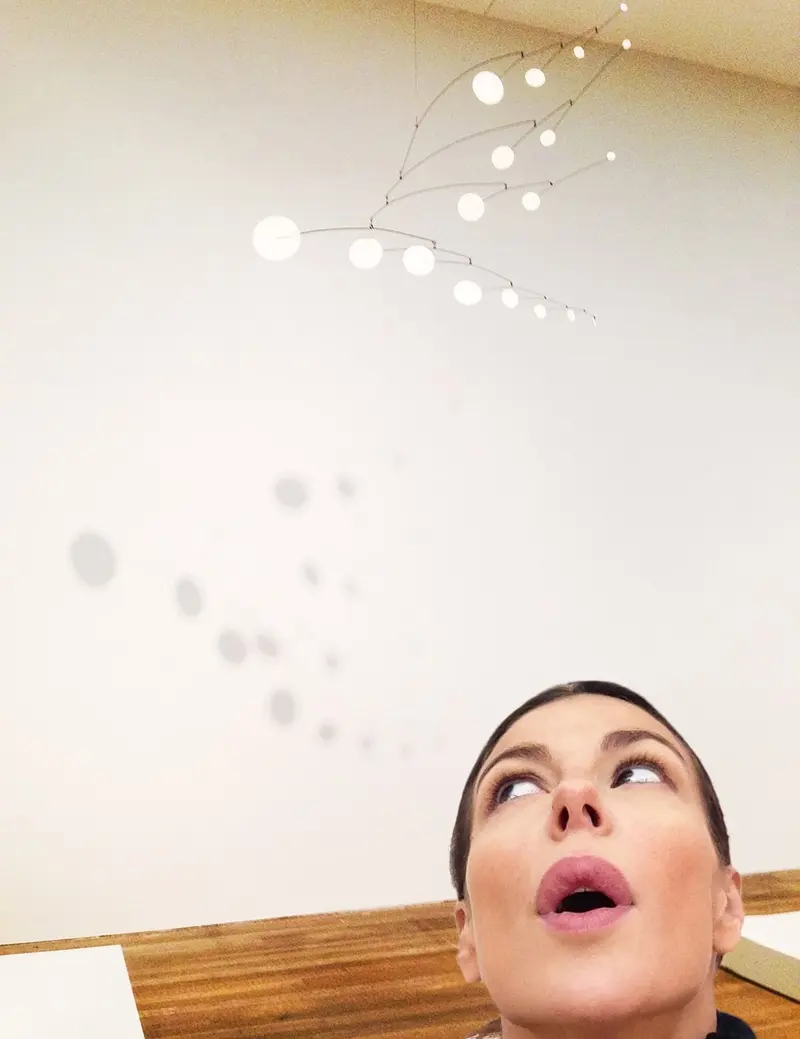 Alexander Calder, Black Widow — #SelfieadArte di Clelia Patella