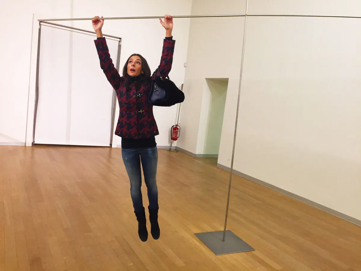 Luciano Fabro, Contatto. Tautologia — #SelfieadArte di Clelia Patella