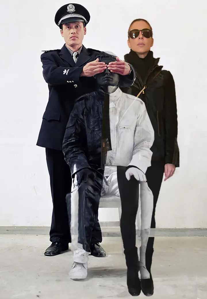 Liu Bolin, Hiding in the City N.2 Civilian and Policeman — #SelfieadArte di Clelia Patella
