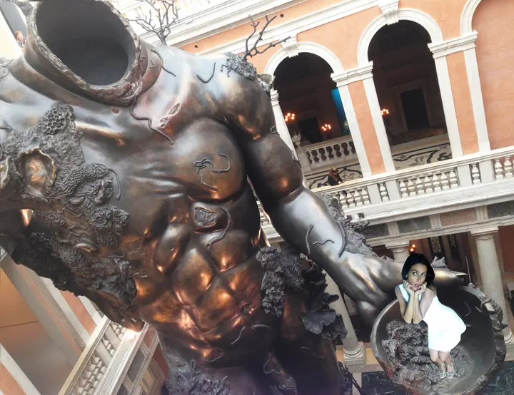 Damien Hirst - Demon with Bowl — #SelfieadArte di Clelia Patella
