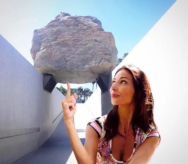 Michael Heizer - Levitated mass, 2012 — #SelfieadArte di Clelia Patella