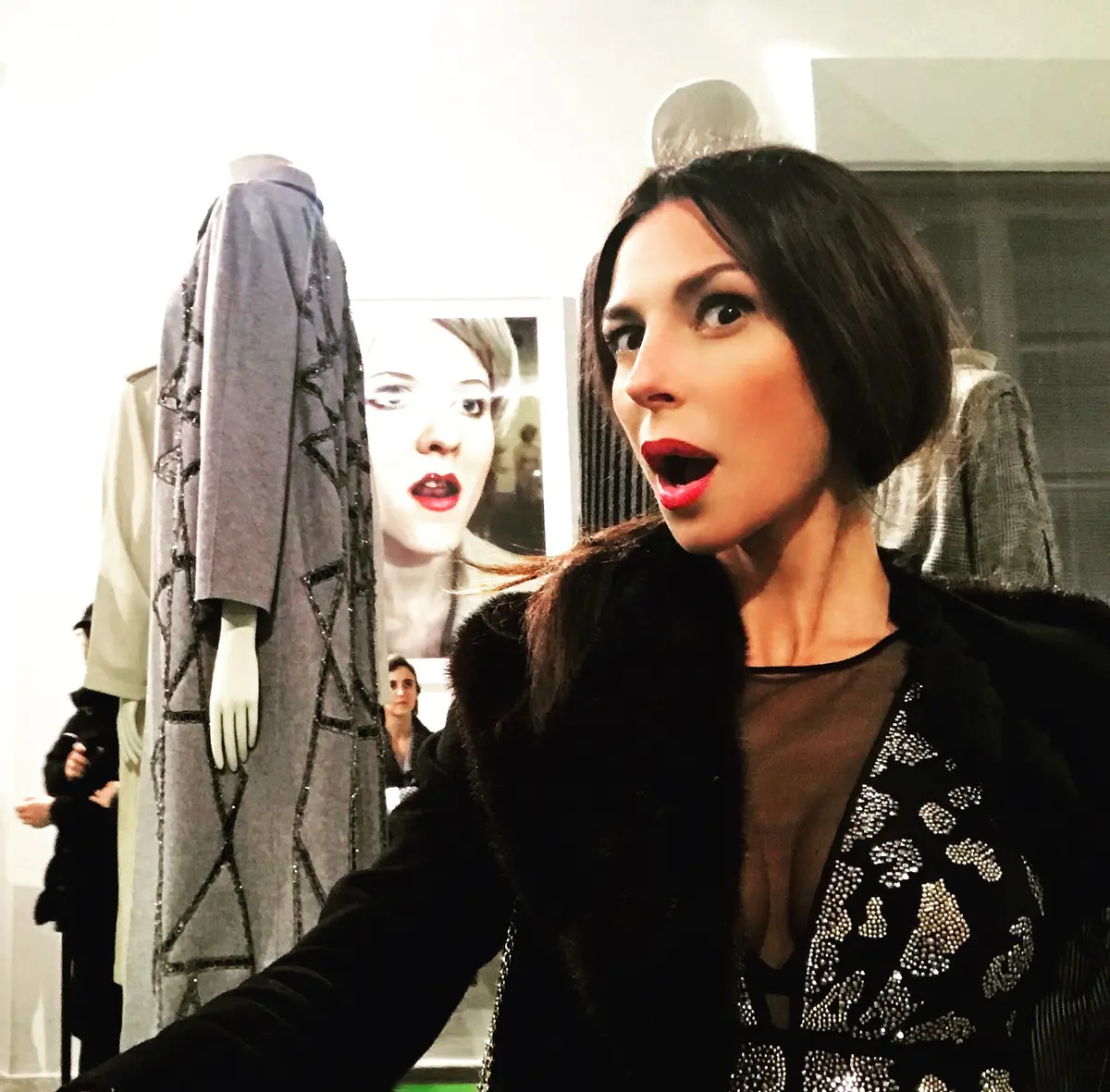 Vanessa Beecroft VB 16 NY 1996 — #SelfieadArte di Clelia Patella
