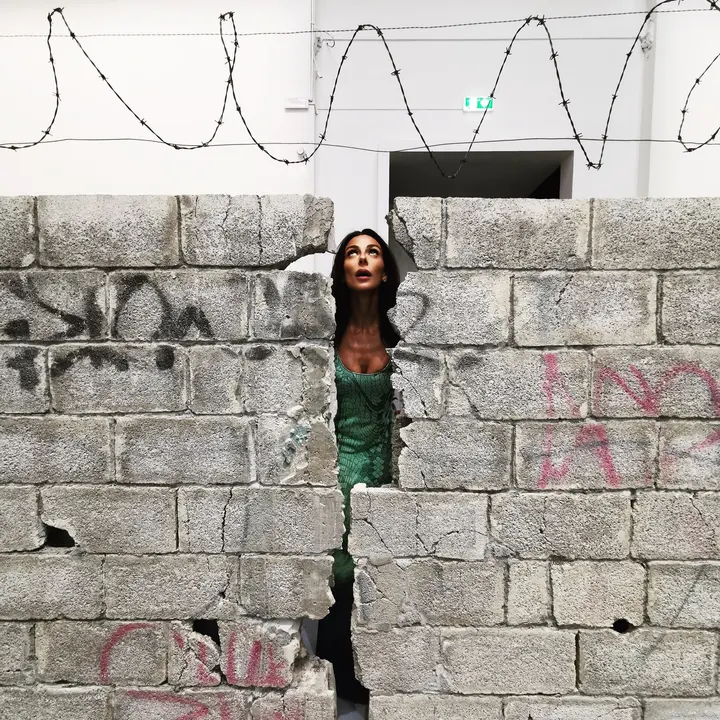 Teresa Margolles - Muro Ciudad Juarez, 2010 — #SelfieadArte di Clelia Patella