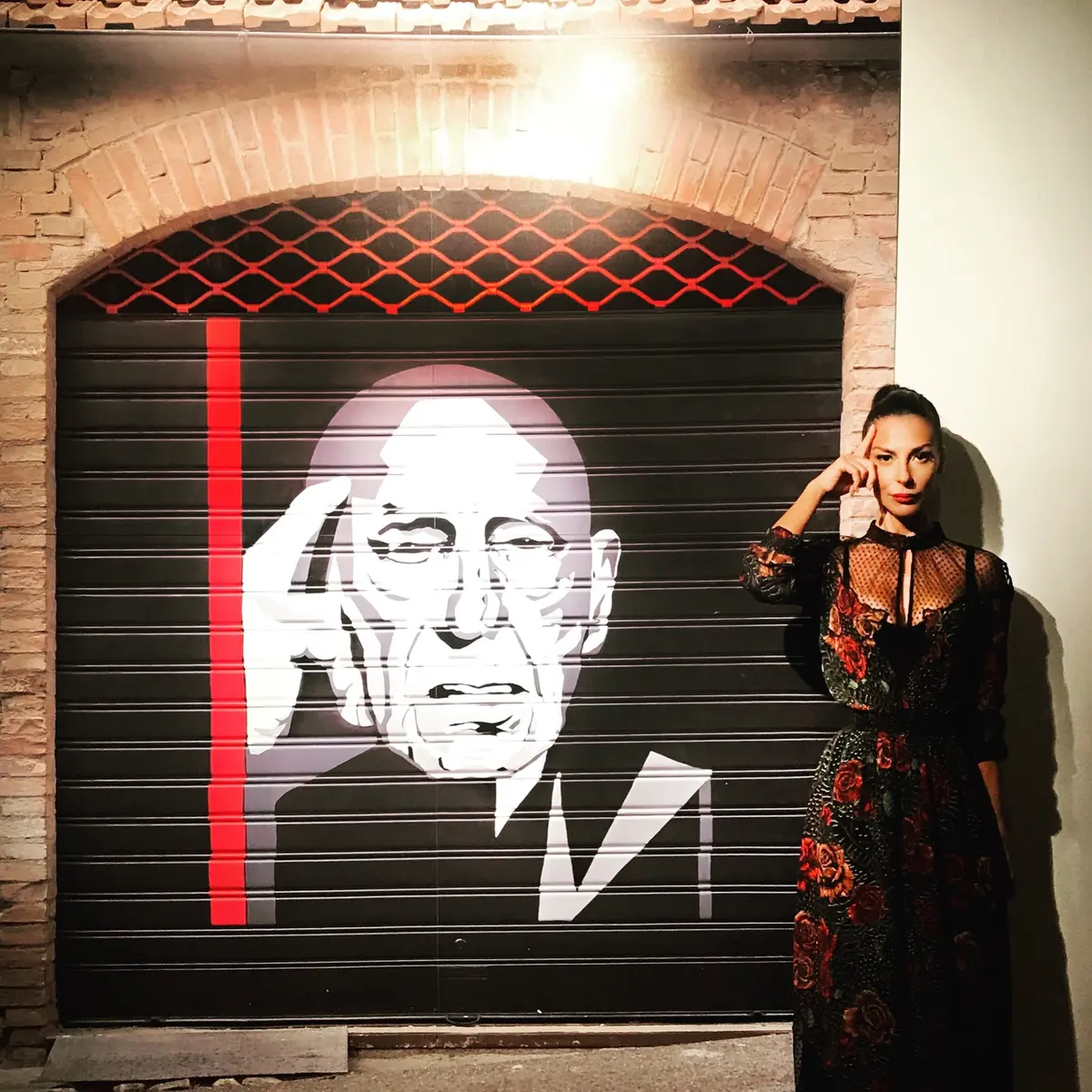 Luna Berlusconi - L’immortale - ritratto di Gillo Dorfles, 2018 — #SelfieadArte di Clelia Patella