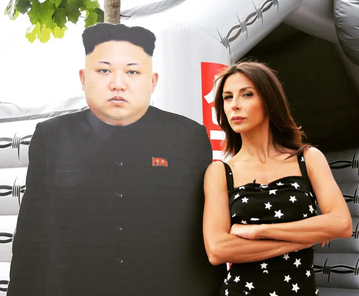 Max Papeschi, Welcome to North Korea — #SelfieadArte di Clelia Patella